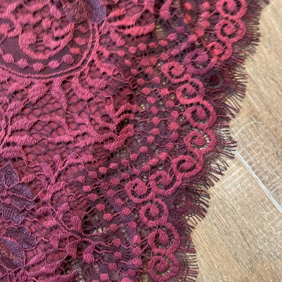 NÉW WITH TAGS LACE/MESH LONG SLEEVE TIGHT DRESS - Picture 5 of 11